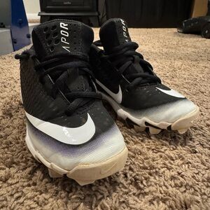 Nike Kids Black and White Sneakers